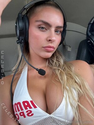 Katie Hamden Nude Leaked Photo #27