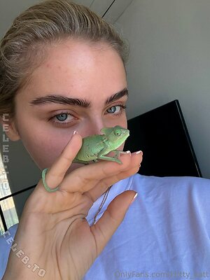 Katie Hamden Nude Leaked Photo #95