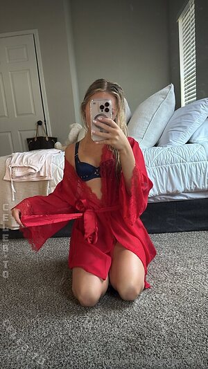 Katie Mae Carter Nude Leaked Photo #2