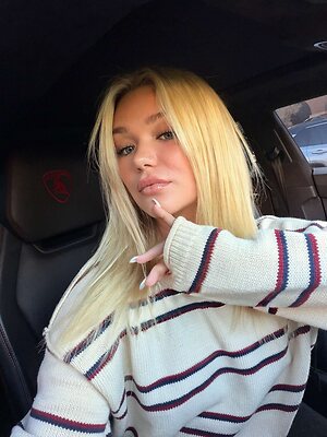 Katie Sigmond leaked photo #453