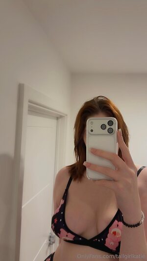 Katie Woolls leaked photo #25
