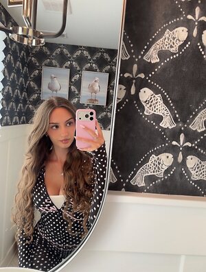 katieaax leaked photo #2