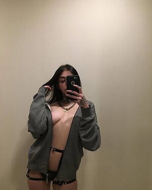 katieeeeeeeee Nude Leaked Photo #3