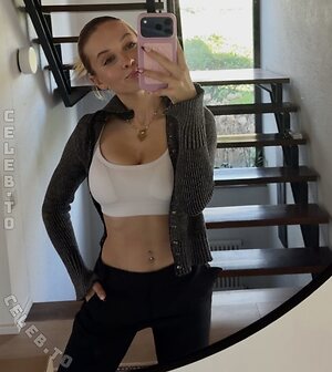 Kati.Ktr Nude Leaked Photo #15