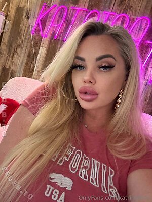 Katrina Thicc Nude Leaked Photo #20