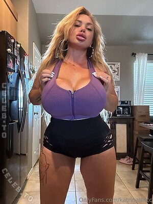 Katrina Thicc Nude Leaked Photo #76