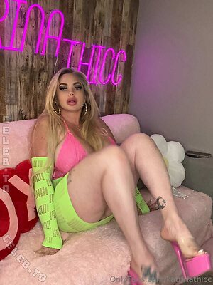 Katrina Thicc Nude Leaked Photo #79