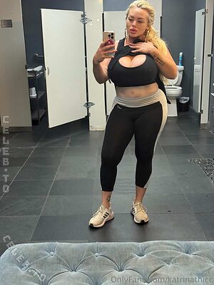 Katrina Thicc Nude Leaked Photo #213