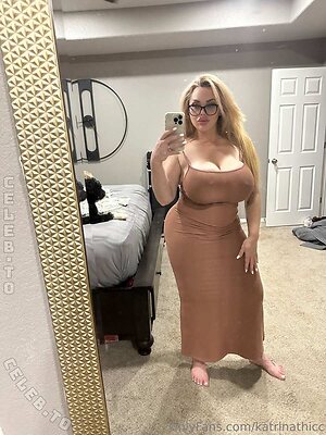 Katrina Thicc Nude Leaked Photo #226