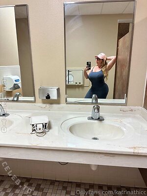 Katrina Thicc Nude Leaked Photo #237