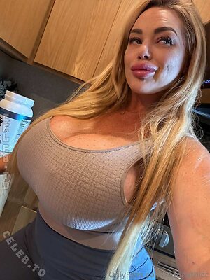 Katrina Thicc Nude Leaked Photo #283