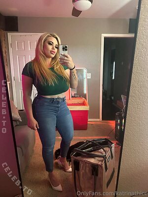 Katrina Thicc Nude Leaked Photo #345