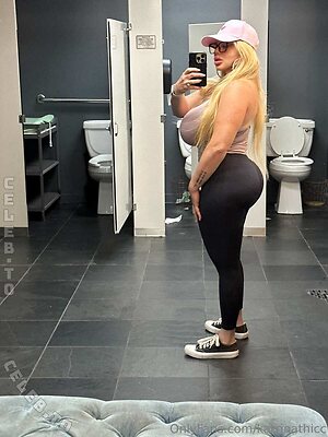 Katrina Thicc Nude Leaked Photo #347