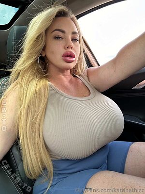Katrina Thicc Nude Leaked Photo #348