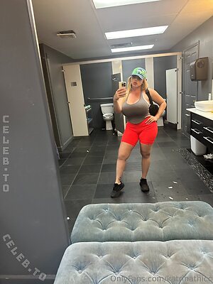 Katrina Thicc Nude Leaked Photo #366