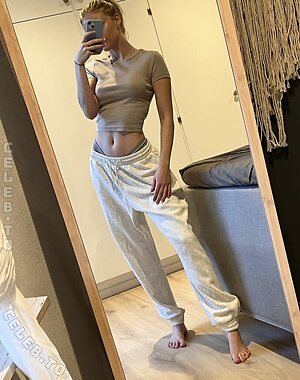 Katrine ASMR Nude Leaked Photo #4