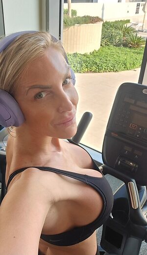 katulienka85 leaked photo #32