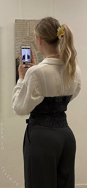 KawaiiTyra Nude Leaked Photo #21