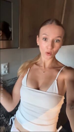 KawaiiTyra photo