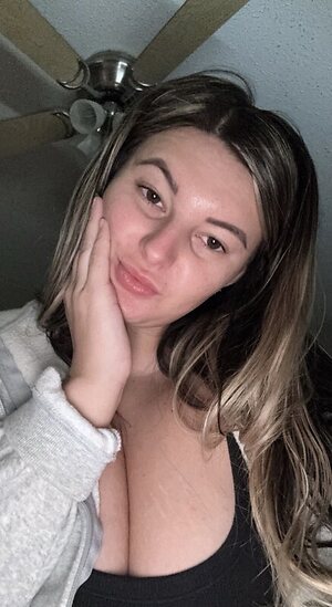 Kayla Collins leaked photo #3