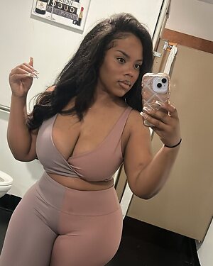 Kayla Henderson leaked photo #7