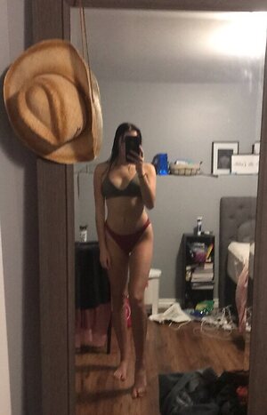 Kayla Samarian leaked photo #3