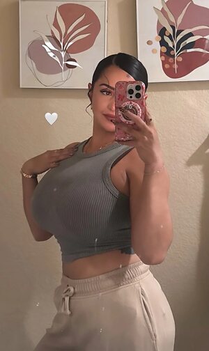 Kaylani Nude Leaked Photo #12