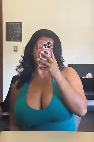 Kaylani Nude Leaked Photo #62