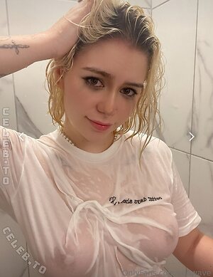 Keawave Nude Leaked Photo #15