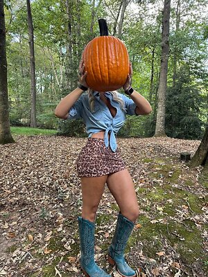 KellieHenson leaked photo #20