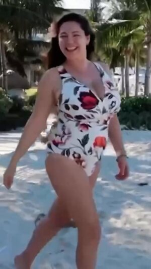 Kelly Brook Hot leaked photo #85