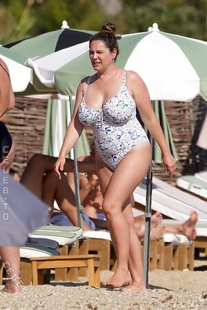 Kelly Brook photo