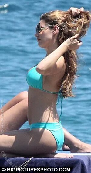 Kelly Brook photo