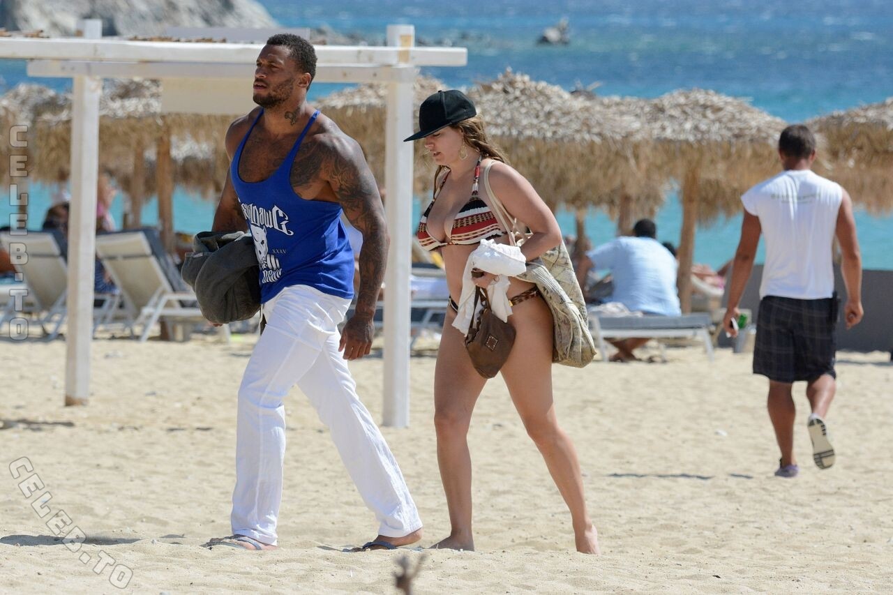 Kelly Brook photo
