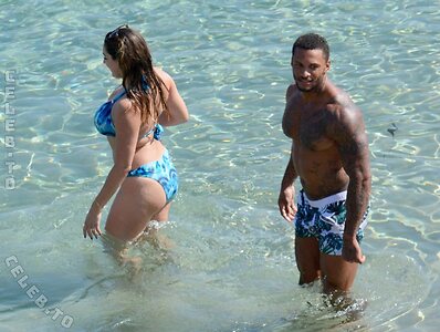 Kelly Brook photo
