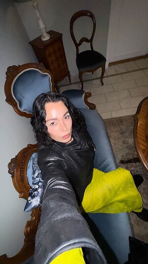 Kelly Lee Owens Nude Leaked Photo #13