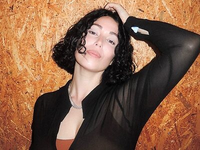 Kelly Lee Owens Nude Leaked Photo #15