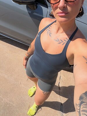Kelly Matthews leaked photo #7