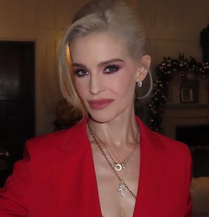 Kelly Osbourne leaked photo #22