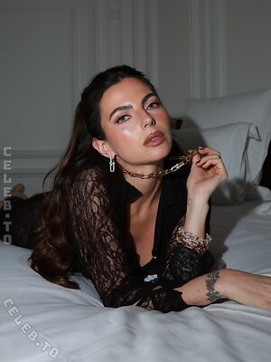 Kelly Piquet Nude Leaked Photo #5