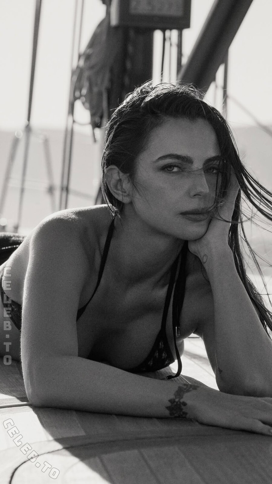 Kelly Piquet photo