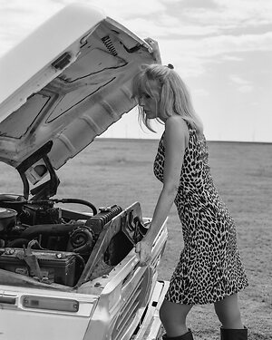 Kelly Reilly leaked photo #90