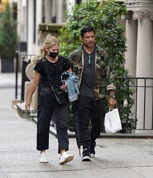 Kelly Ripa Nude Leaked Photo #3