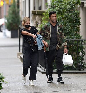 Kelly Ripa leaked photo #17
