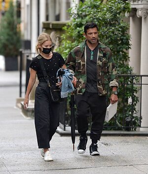 Kelly Ripa leaked photo #19