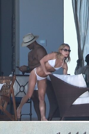 Kelly Ripa leaked photo #65