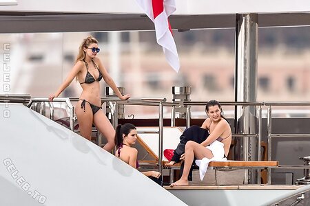 Kendall Jenner Nude Leaked Photo #62