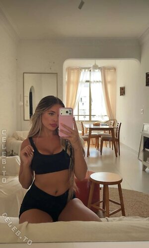 Kendra Rowe Nude Leaked Photo #6