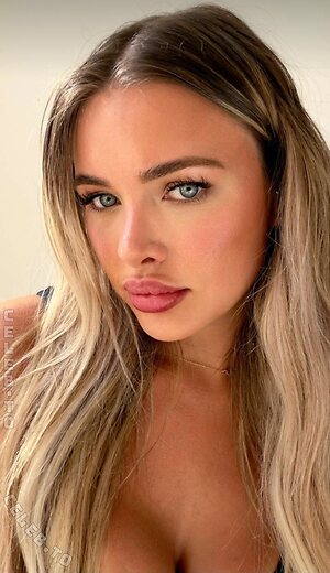 Kendra Rowe Nude Leaked Photo #25