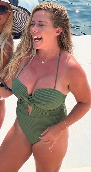 Kendra Wilkinson leaked photo #2
